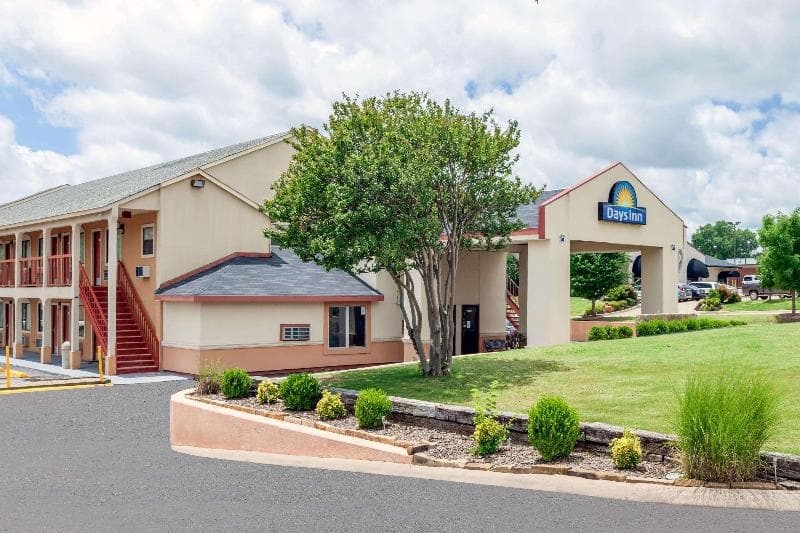Days Inn By Wyndham Ardmore 5
