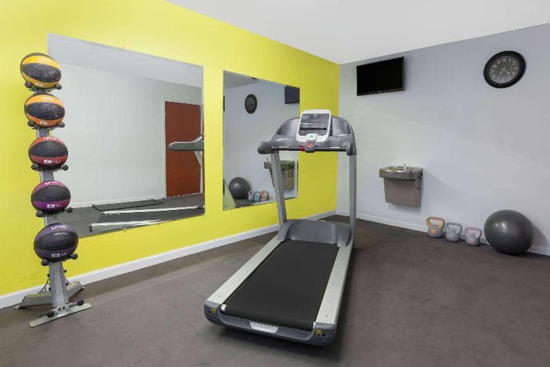 Days Inn By Wyndham Ardmore 2
