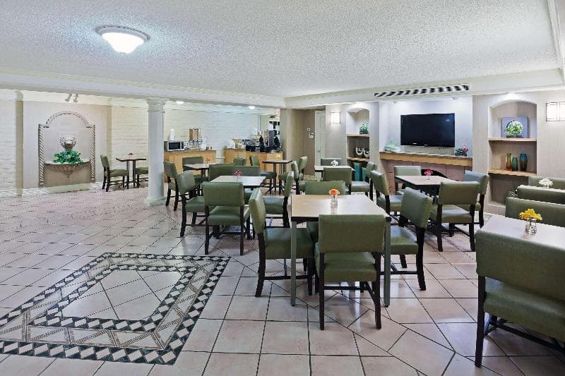 La Quinta Inn by Wyndham Amarillo West Medical Center photo 1