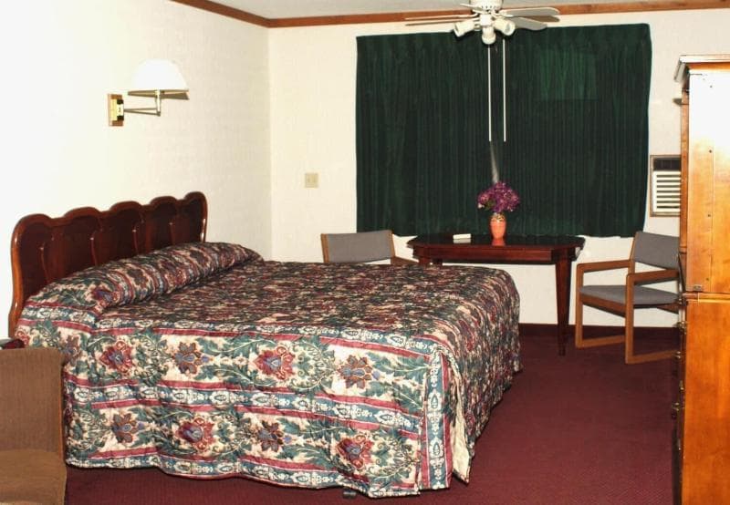 Countryside Inn Motel 5