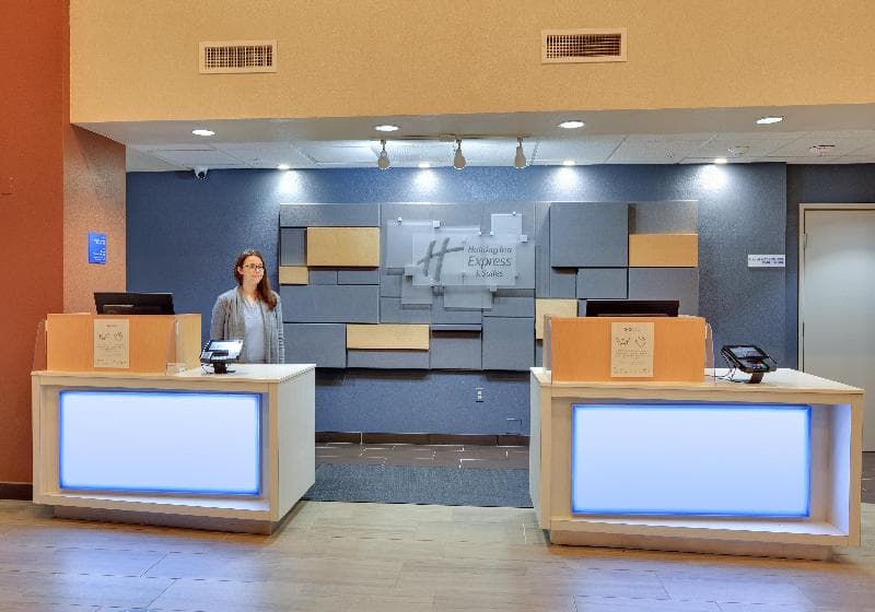 Holiday Inn Express & Suites Austin Round Rock 4