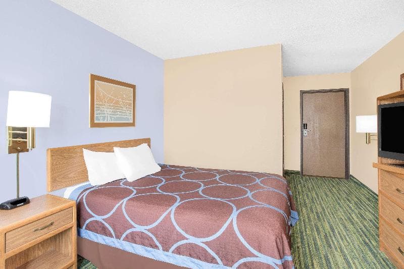 Boarders Inn & Suites By Cobblestone Hotels - Waterloo 2