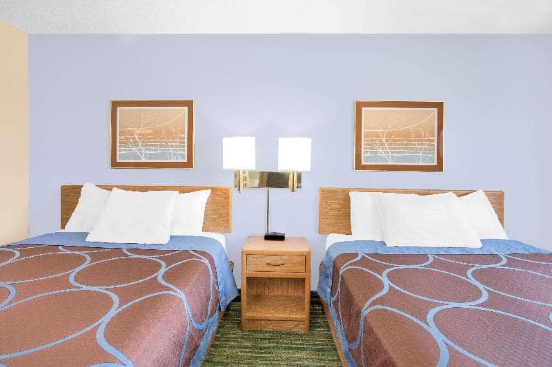 Boarders Inn & Suites By Cobblestone Hotels - Waterloo 4