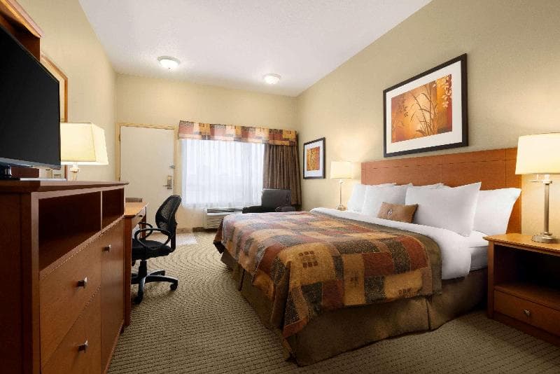Ramada By Wyndham Drayton Valley photo 1
