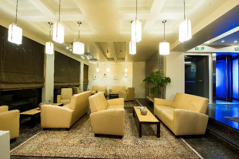 Pines Hotel 5