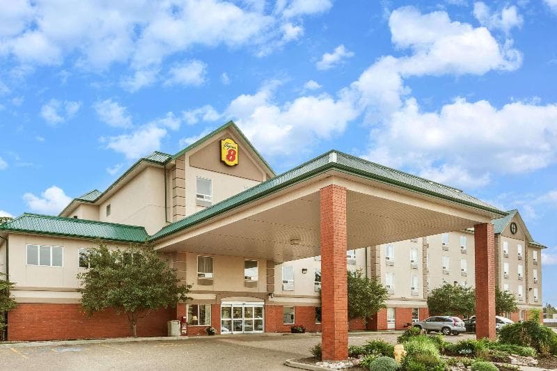 Super 8 By Wyndham Edmonton South 5