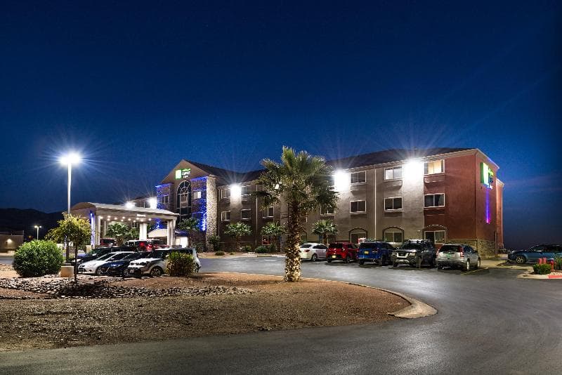 Holiday Inn Express Alamogordo 4