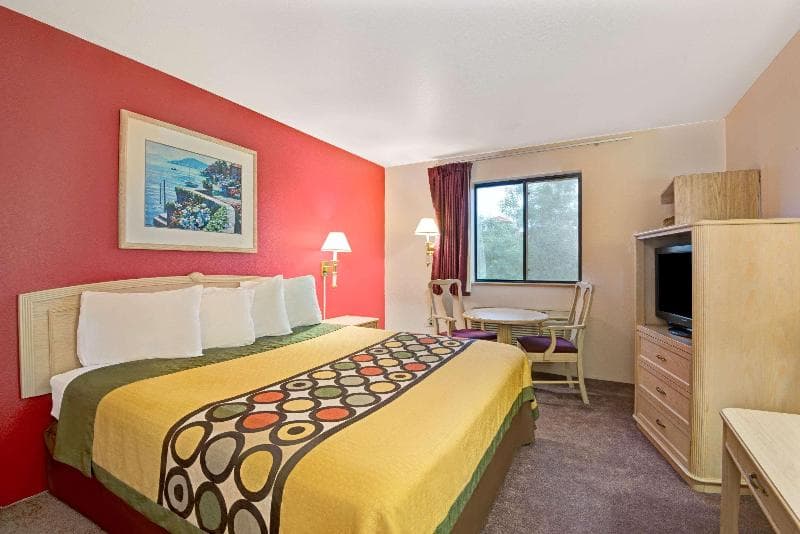 Super 8 By Wyndham Albuquerque West/Coors Boulevard 2