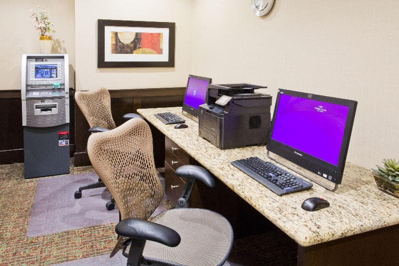 Crowne Plaza Anchorage Midtown 2