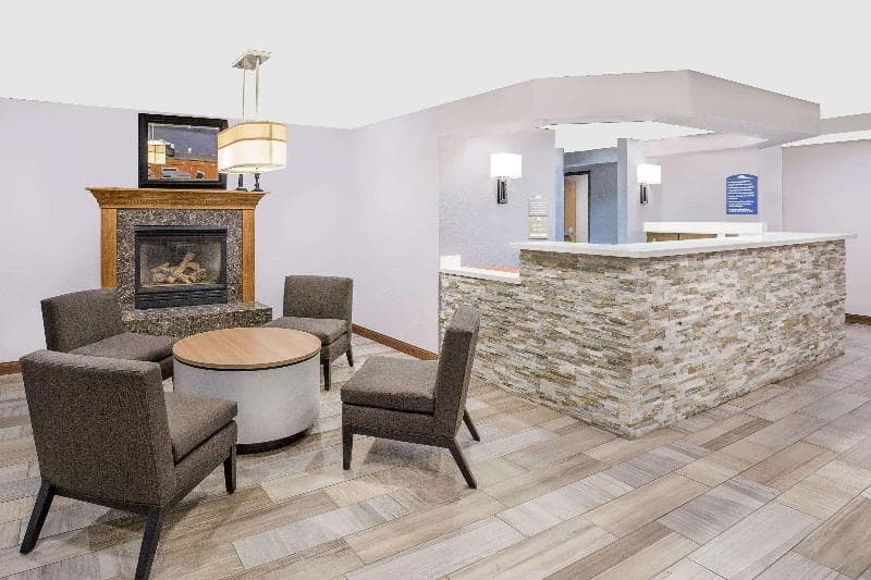 Microtel Inn & Suites By Wyndham Ames 5