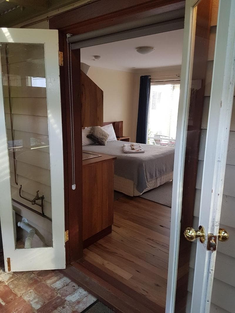 Adamsons Riverside Accommodation 5