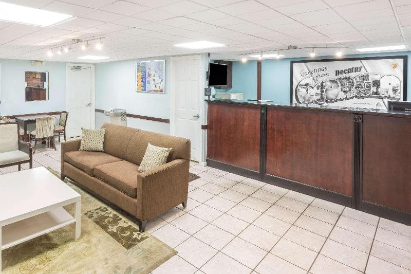 Super 8 by Wyndham Decatur/Lithonia/Atlanta Area 3