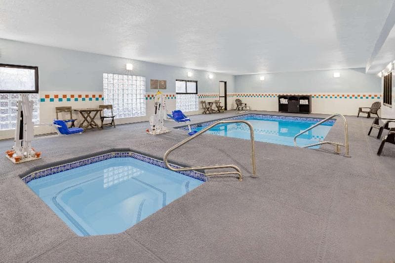 Days Inn by Wyndham Bernalillo 5