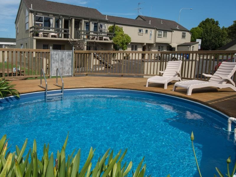 Howick Motor Lodge main