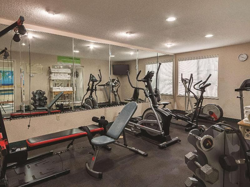 La Quinta Inn & Suites by Wyndham Kingwood 3
