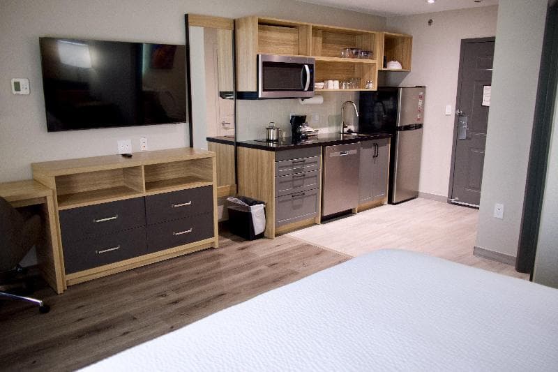 Candlewood Suites Harrisonburg 5