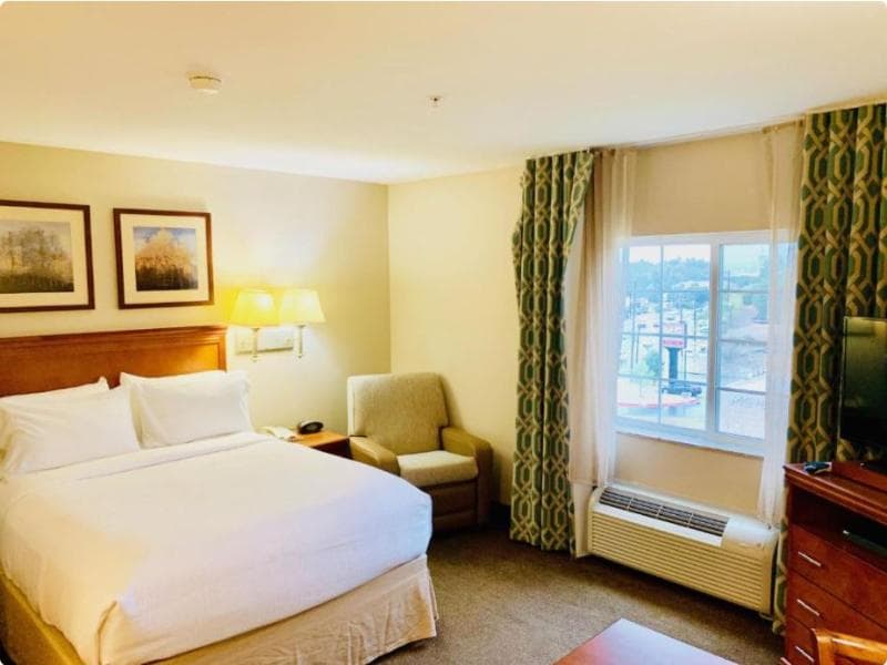Candlewood Suites Hot Springs 5