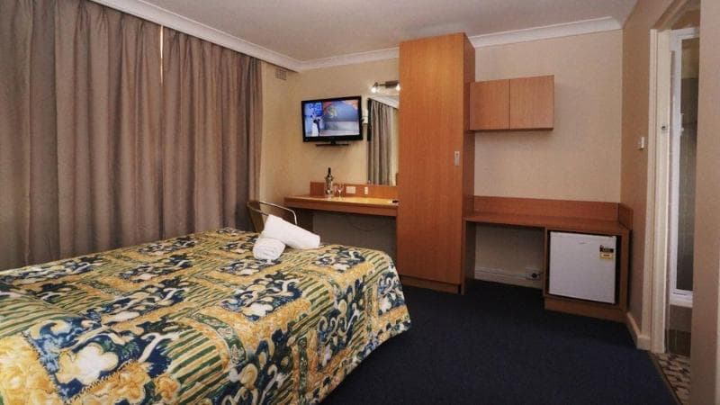 Sovereign Inn 4