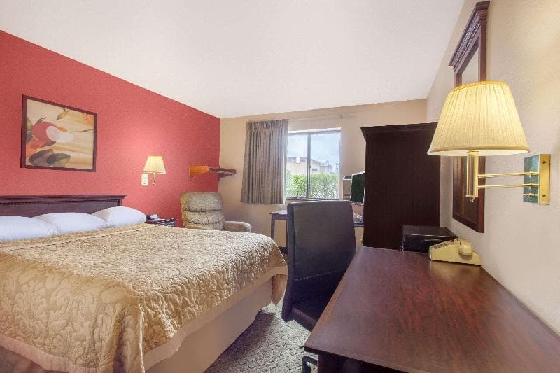 Super 8 by Wyndham Butte MT 4