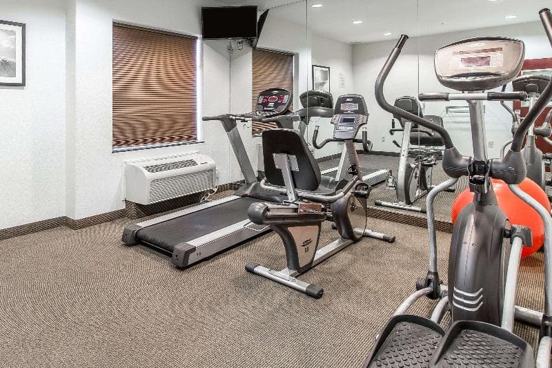 Sleep Inn & Suites Intercontinental Airport East 2
