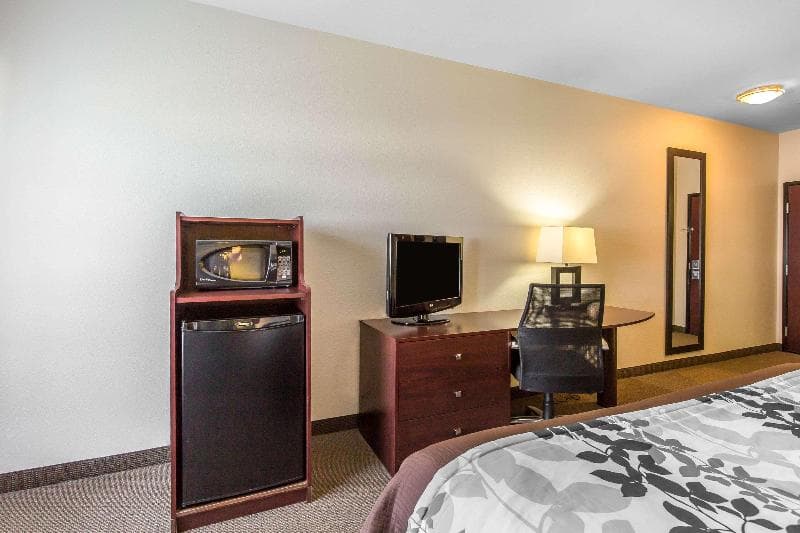 Sleep Inn & Suites Intercontinental Airport East 5