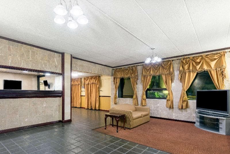 Days Inn by Wyndham Hagerstown 4