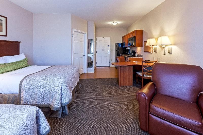 Candlewood Suites Baytown 3