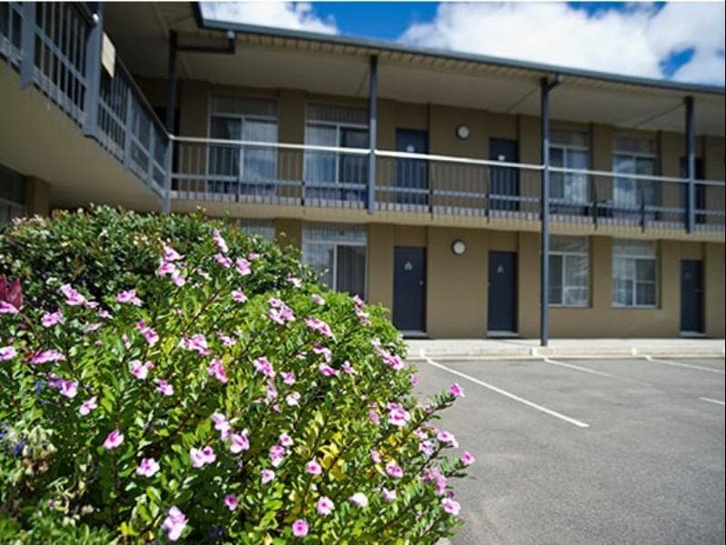 Best Western Mid City Motor Inn 5