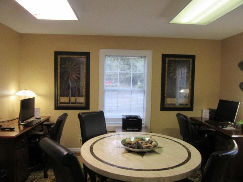 Palmera Inn And Suites 3