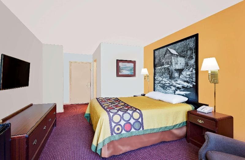Super 8 By Wyndham Hillsville 2