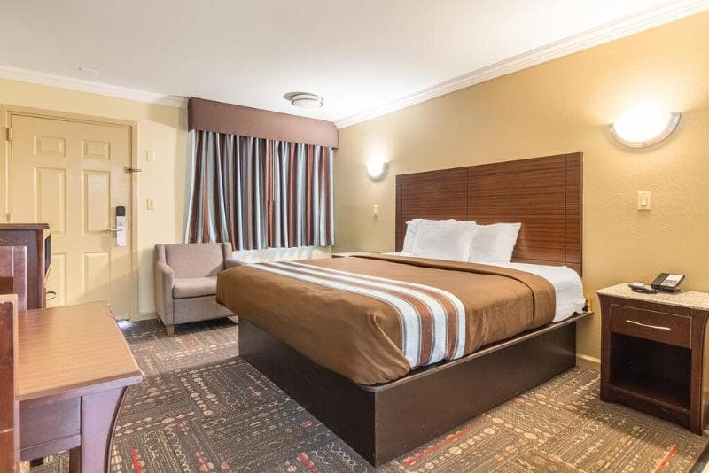 Americas Best Value Inn Houston At I-45 & Loop 610 5