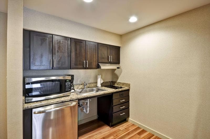 Homewood Suites by Hilton Southington, CT 4