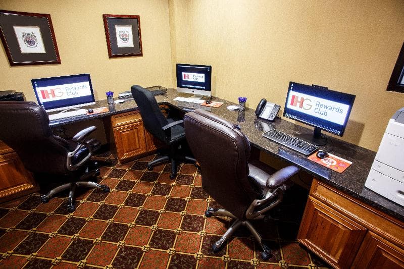 Holiday Inn Express Hotel & Suites Harrisburg West 5
