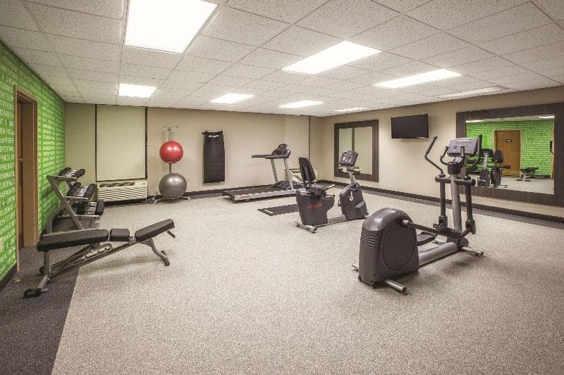 La Quinta Inn & Suites by Wyndham Mechanicsburg - Harrisburg 3