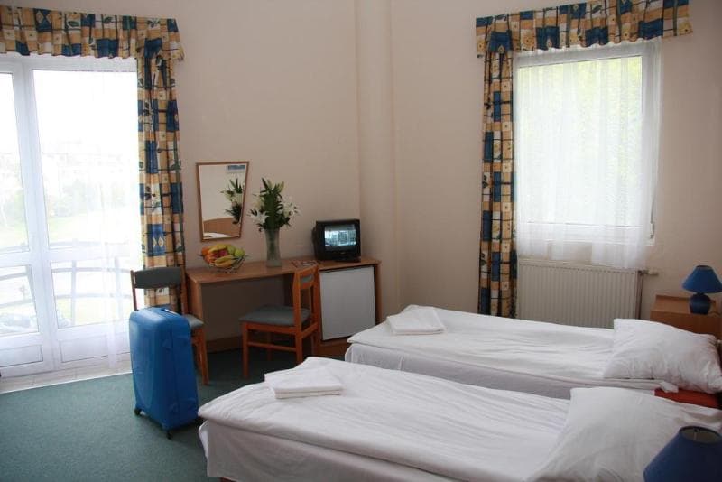 Kristály Hotel 4