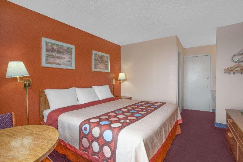 Super 8 by Wyndham Carlisle North 5