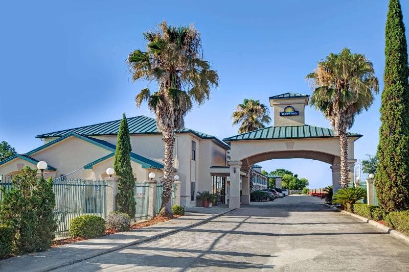 Days Inn & Suites By Wyndham Houston North/Fm 1960 5