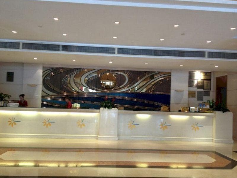 Golden Sea View Hotel Haikou 2