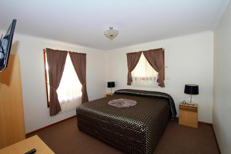 Sapphire Motor Inn, Inverell 4