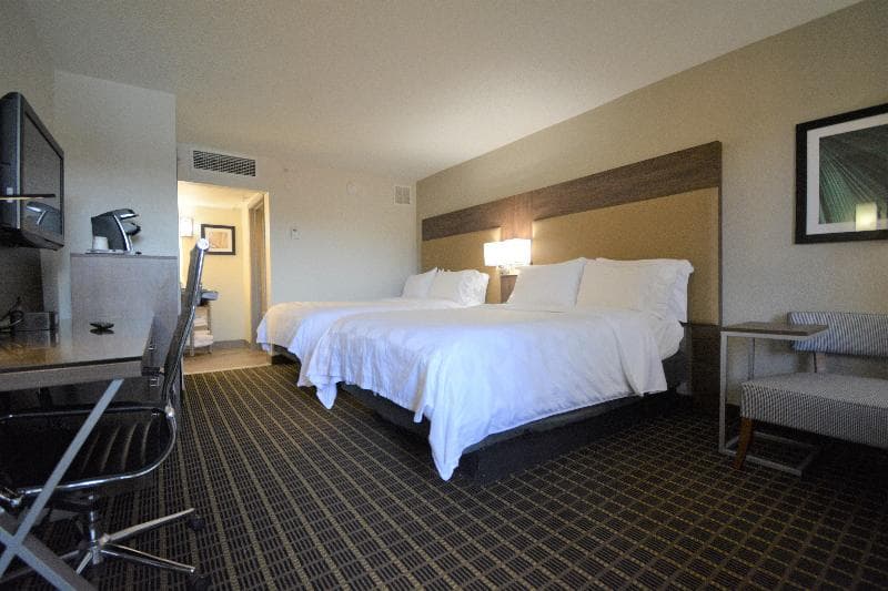 Holiday Inn Hazlet 5