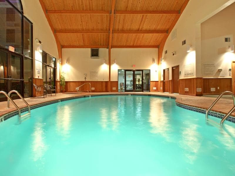 Holiday Inn Express & Suites Harrison 5
