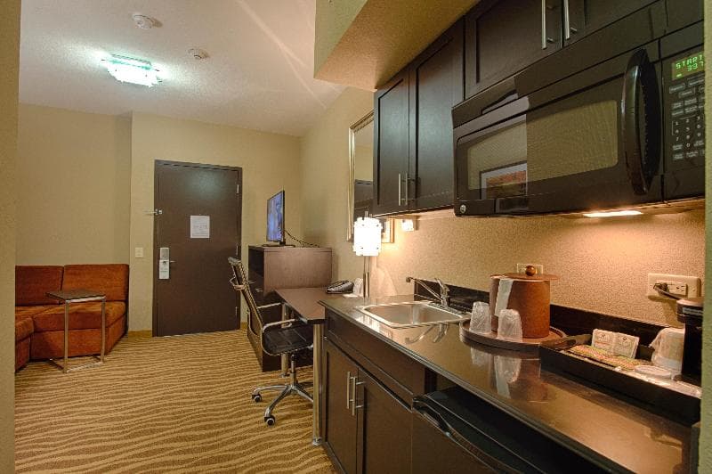 DoubleTree by Hilton Houston Westchase 5