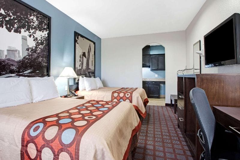 Super 8 By Wyndham Houston North I-45 4