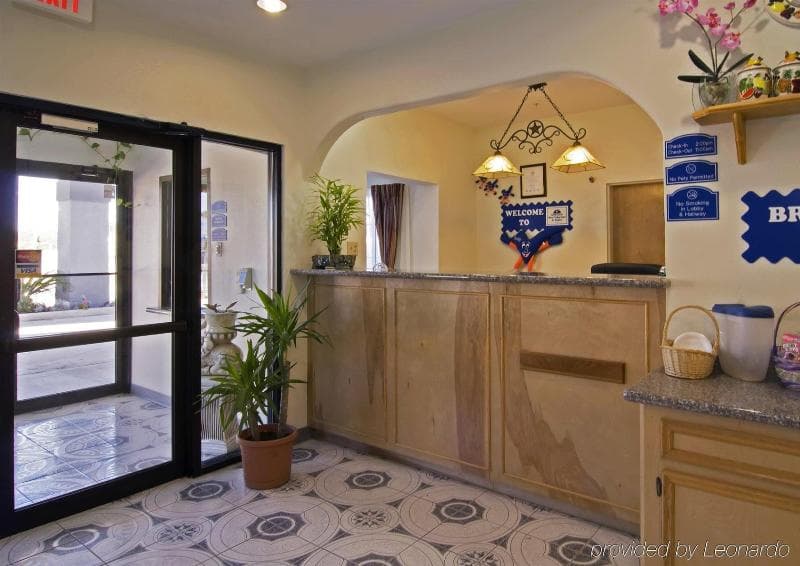 Americas Best Value Inn & Suites Bush Intl Airport 4