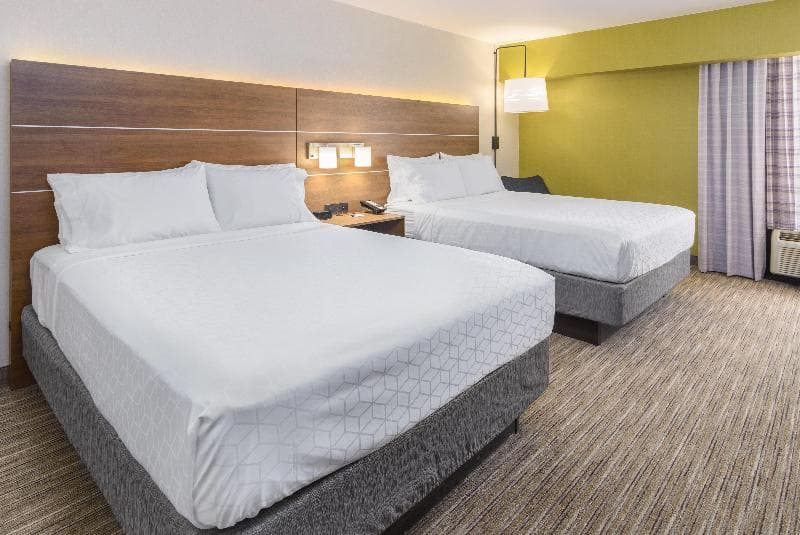 Holiday Inn Express Southington photo 1