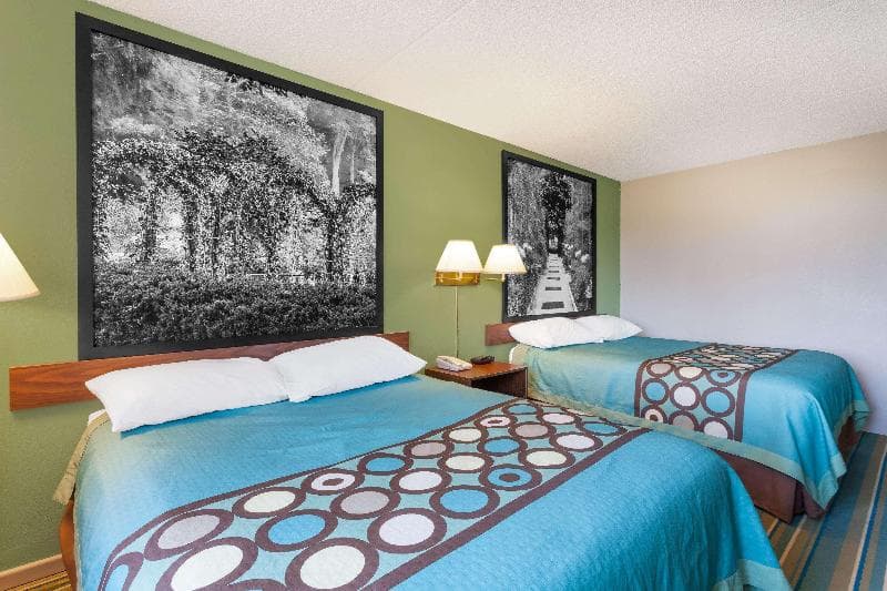Super 8 By Wyndham Harrisburg Hershey West photo 1