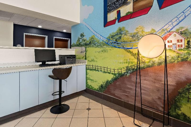 Ramada by Wyndham Harrisburg/Hershey Area photo 1