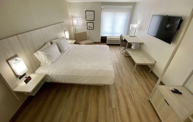 Best Western Plus Sugar Land/Stafford 4