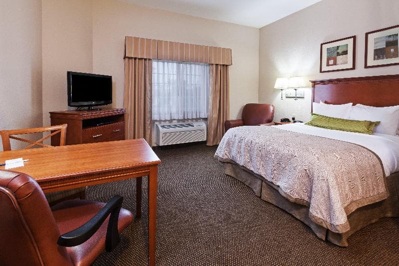 Candlewood Suites Deer Park 3