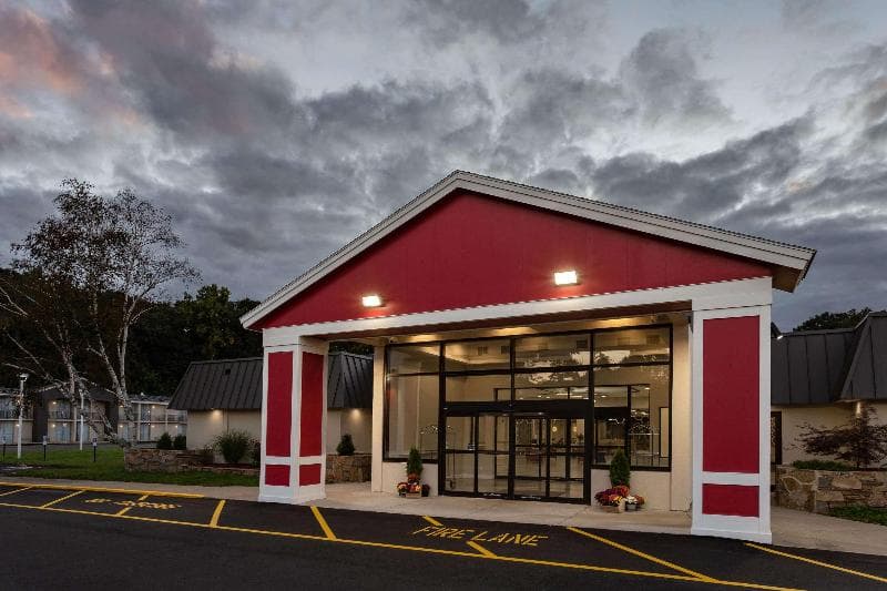 Ramada by Wyndham Windsor Locks 5